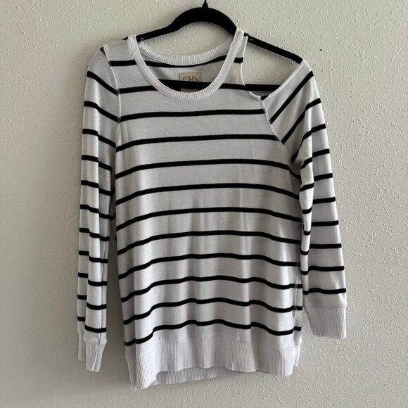 Chaser Black White Striped Cold Shoulder Pullover Sweater M - Picture 2 of 6